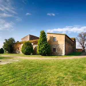 Country house Sant Dionis, Campllong